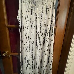 #47 Elegant Black and White Sleeveless Dress